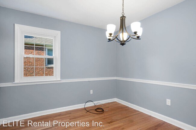Foto del edificio - 3 br, 2 bath House - 42 Barren Road
