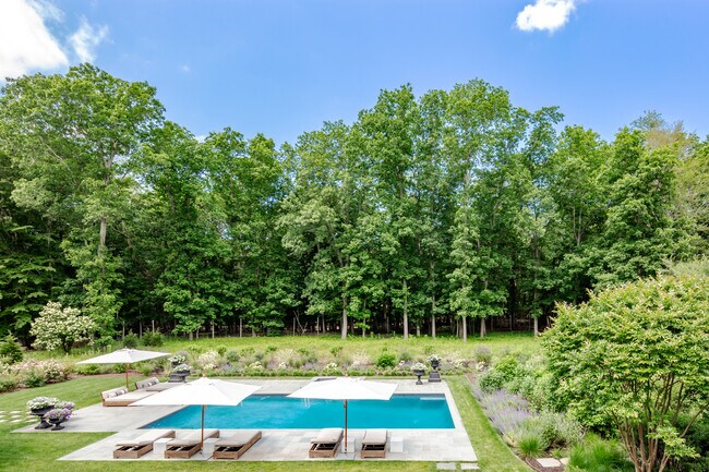 Building Photo - 16 Old Orchard Ln