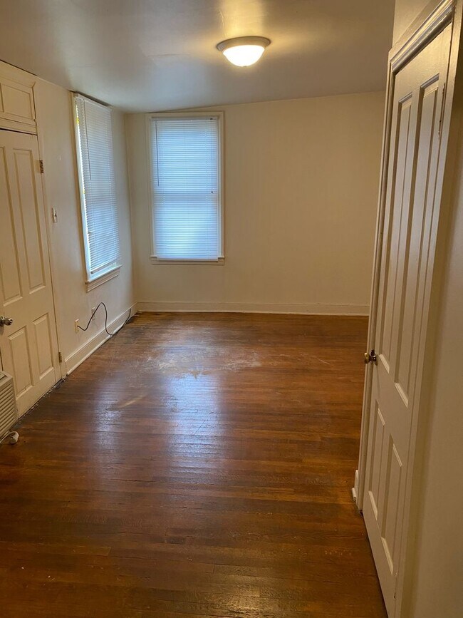 Foto del edificio - 627 W Philadelphia St