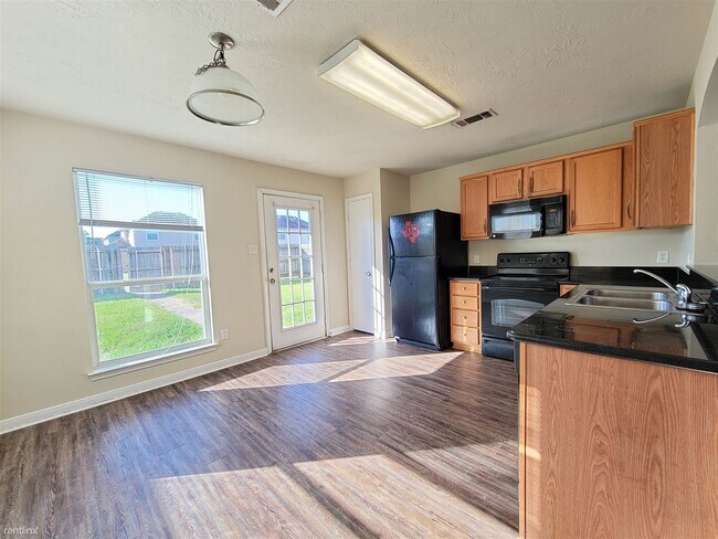 Building Photo - 4 br, 4 bath House - 4106 McLister Dr