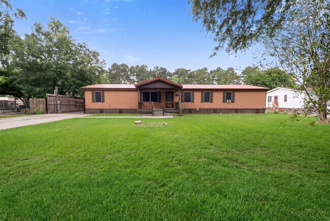 Foto del edificio - 15807 Cypress Garden Dr