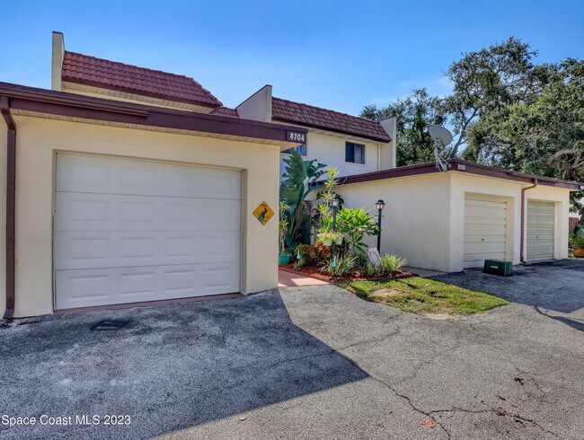 Foto del edificio - 8704 Hibiscus Ct