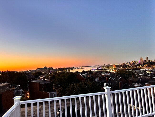 Foto del edificio - 4 Monument Sq