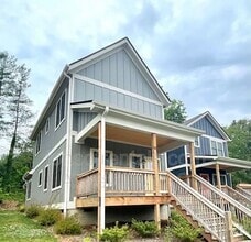 Building Photo - 30 Cedar St