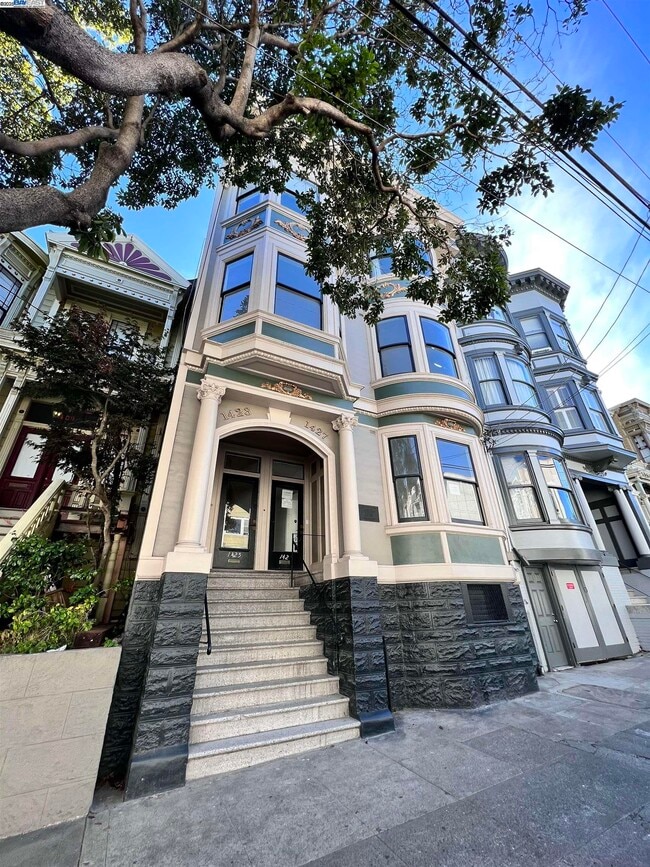 Building Photo - 1425 McAllister St