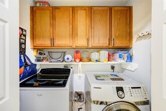 Building Photo - 21018 Fox Walk Trail