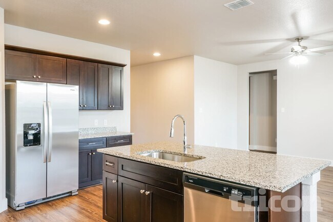 Building Photo - 10352 Ft Teran Trl