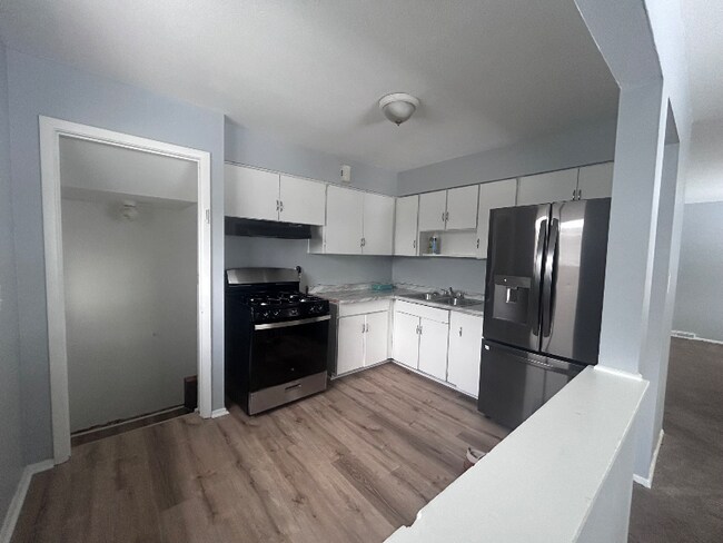 Foto del edificio - 4655 E 175th St