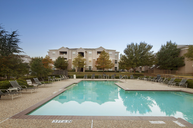 Las Brisas Condominiums Irving Tx