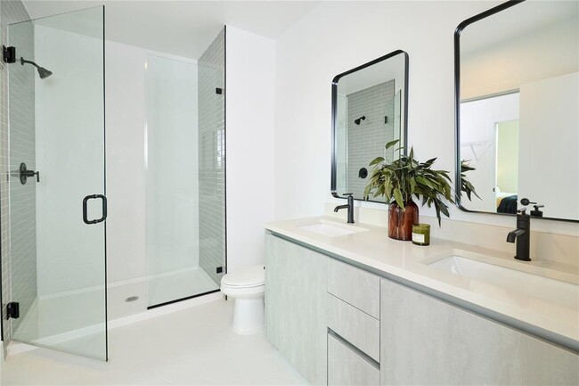 Building Photo - 4315 S Congress Ave