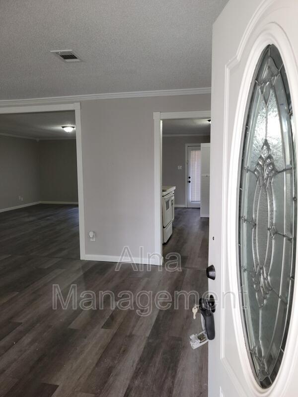 Building Photo - 417 Green Canyon Dr