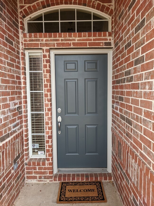 Building Photo - 5016 Springflower Dr