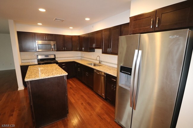 Building Photo - 652 US-202