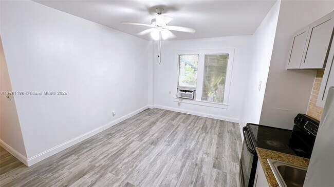 Foto del edificio - 842 Meridian Ave