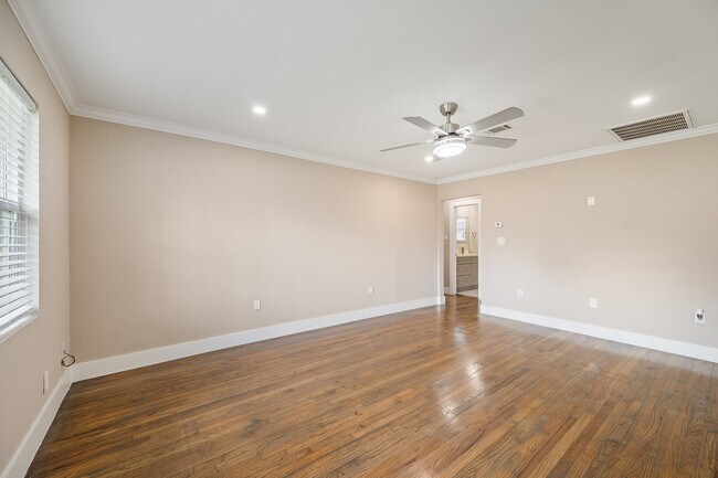 Foto del edificio - 2222 Peppermill Rd