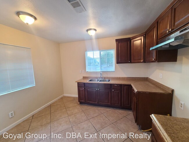 Building Photo - 3 br, 2 bath House - 721 N. Preston Ave