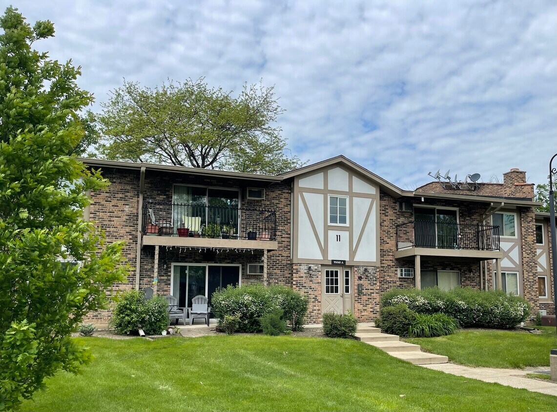 Foto principal - 9 Lake Dr