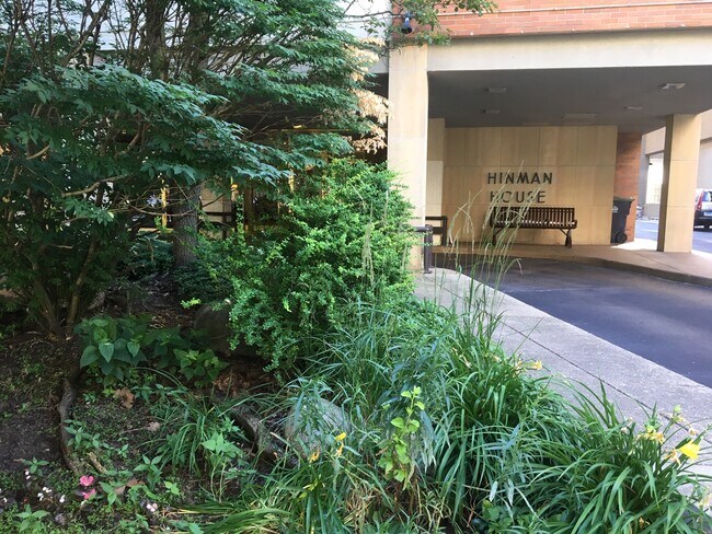 Foto del edificio - 1516 Hinman Ave