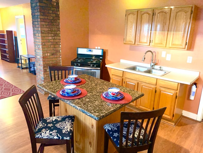 Photo - 206 California Ave Apartment