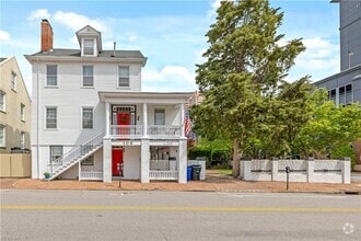 Building Photo - 106 London St