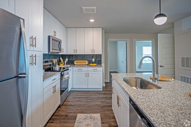 Building Photo - 10010 N Capital of Texas Hwy