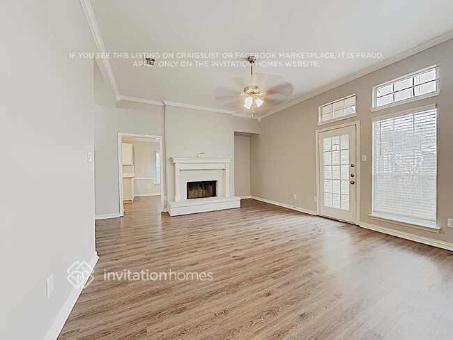 Foto del edificio - 8490 Hidden Spring Dr