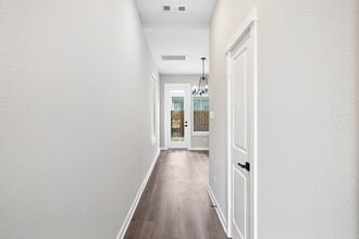 Building Photo - 8474 Berry Green Ln
