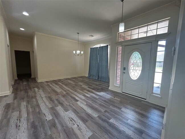 Building Photo - 16521 Fenwick Blvd
