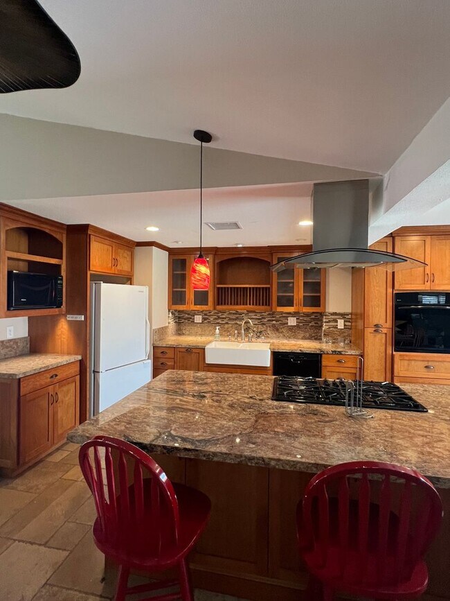 Foto del edificio - Great home with a Great Family Room