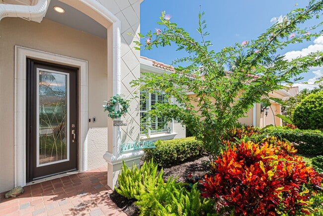 Building Photo - Seasonal or Annual Luxury Home With Pool i...