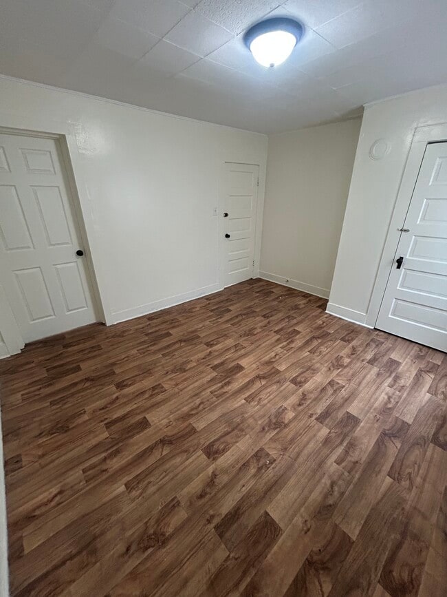 Building Photo - 201 N Bechtle Ave