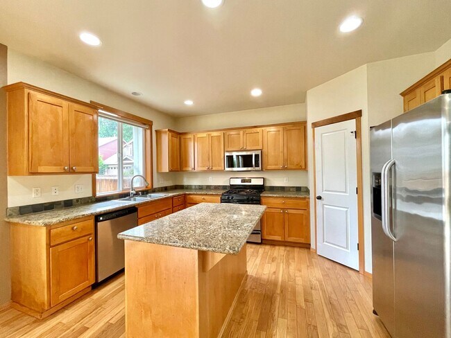 Building Photo - Great Home For Rent