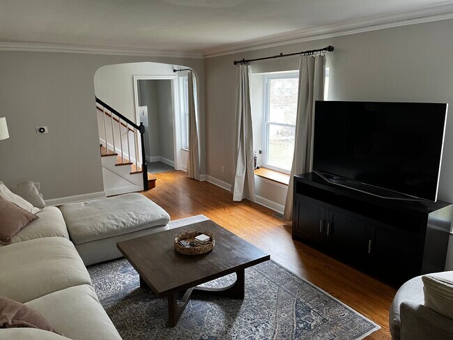 Foto del edificio - 1838 Oakridge Dr