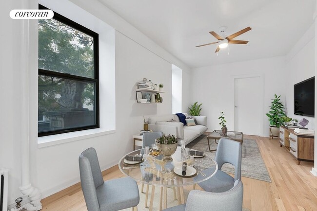 Foto del edificio - 300 W 17th St