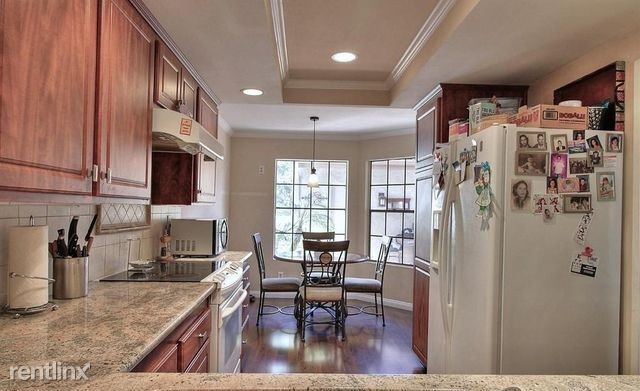 Building Photo - 3 br, 2 bath Townhome - 1033 McHugh Ct