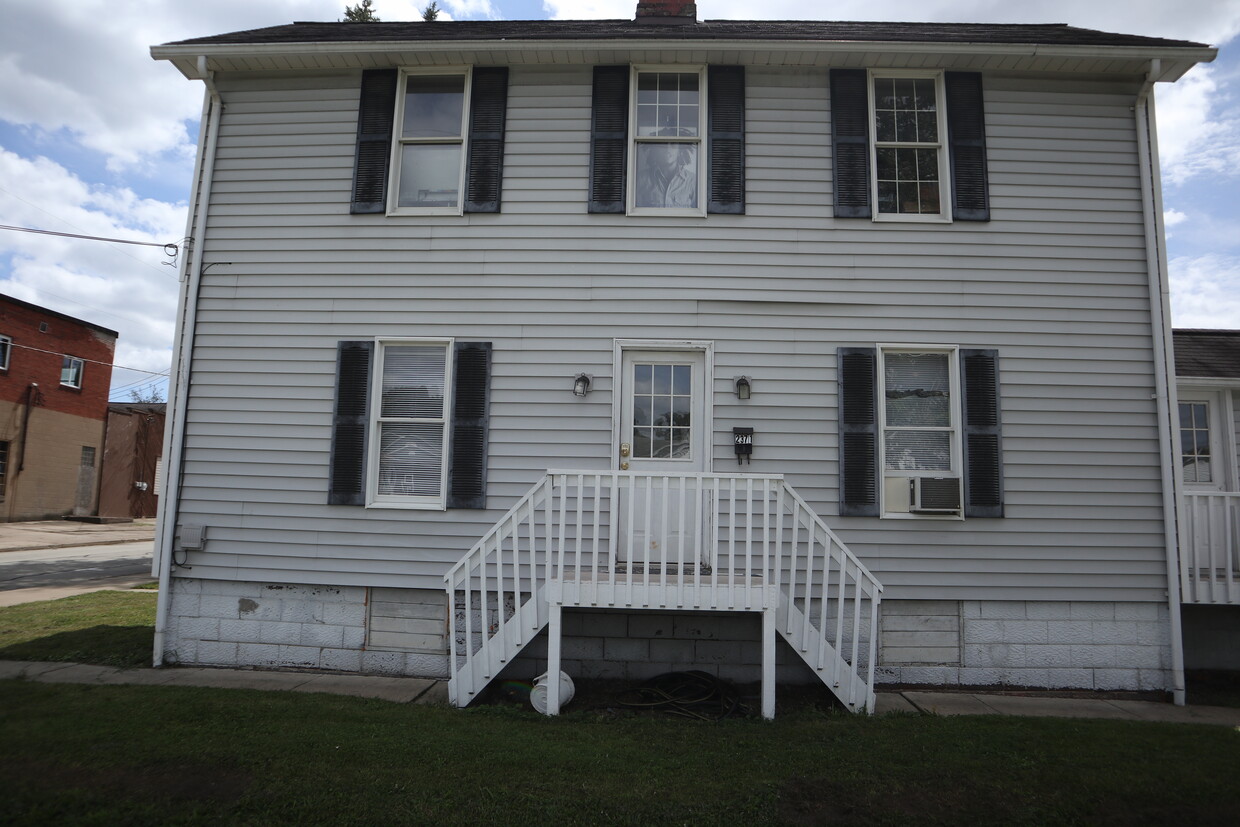 Foto principal - 241 Ash St