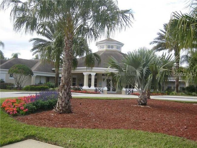 Foto del edificio - 2411 Silver Palm Dr
