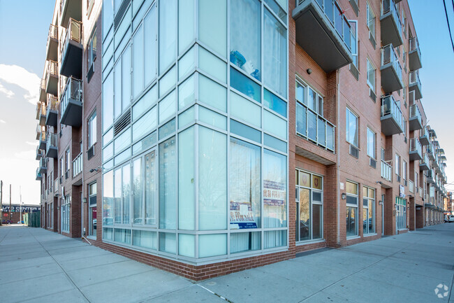 Foto del edificio - 136-21 Latimer Pl