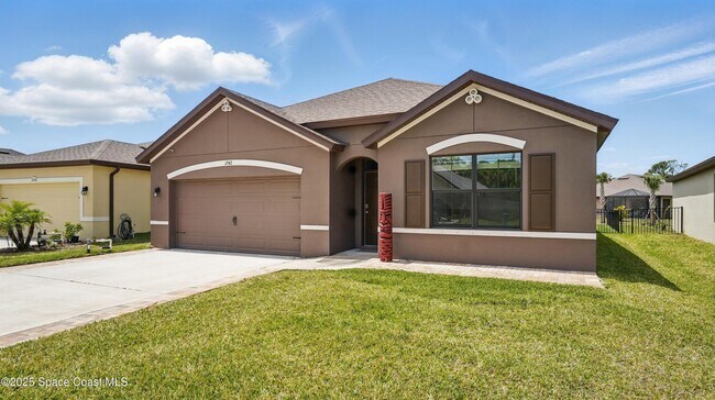 Building Photo - 1742 Saxton Rd