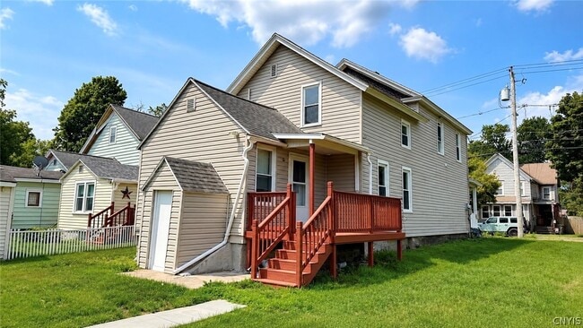 Building Photo - 709 S James St