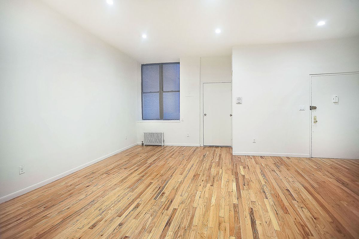 Foto principal - 124 E 28th St
