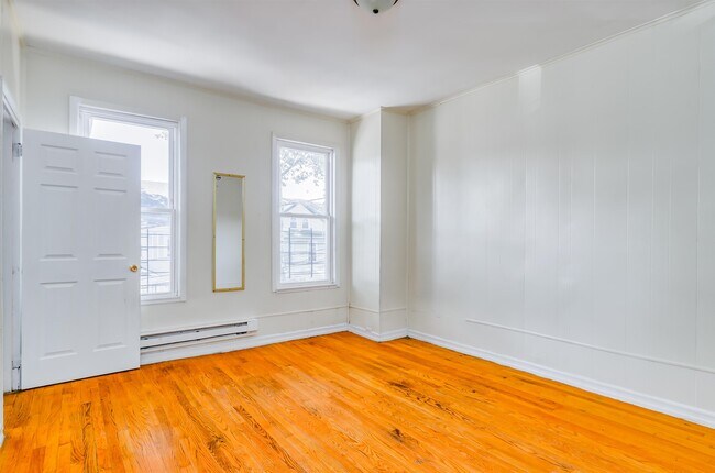 Foto del edificio - 256 Clinton Ave