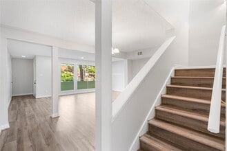 Building Photo - 781 Country Pl Dr