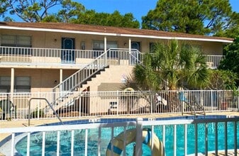 Building Photo - 209 Northwest Jefferson Cir N