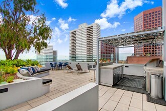 Interior Photo - The BW