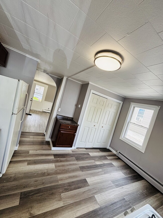 Building Photo - 15 Barnum Ct