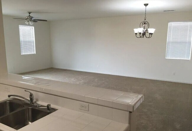 Foto del edificio - South Reno  4 bedroom