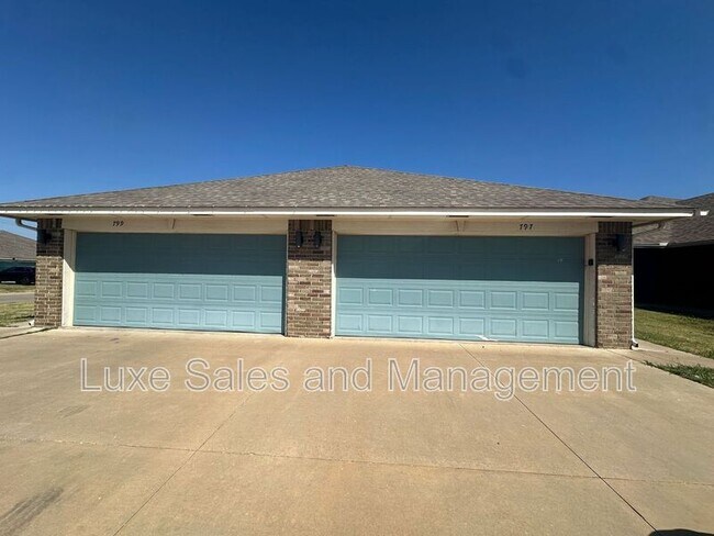 Foto del edificio - 797 SW 13th St