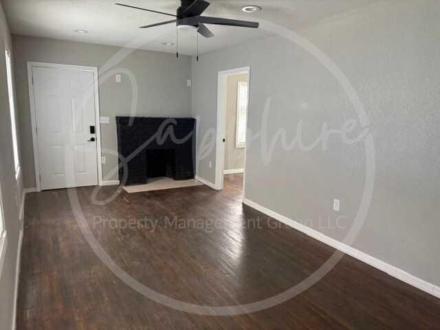 Foto del edificio - 7411 Montgall Ave