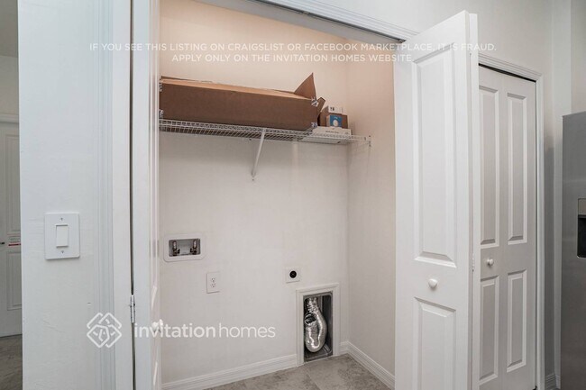 Foto del edificio - 7169 Greenwood Park Cir